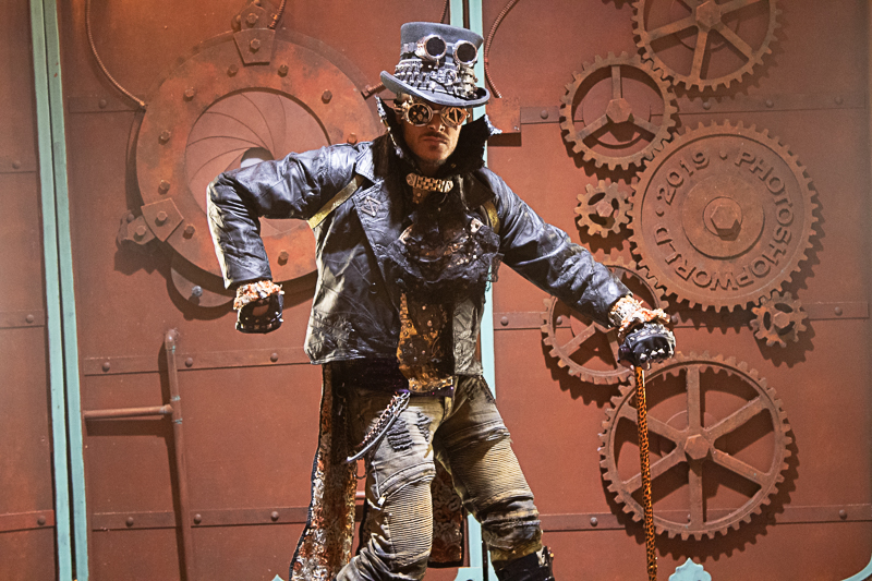 Steampunk portrait final frame — full character, sharp detail